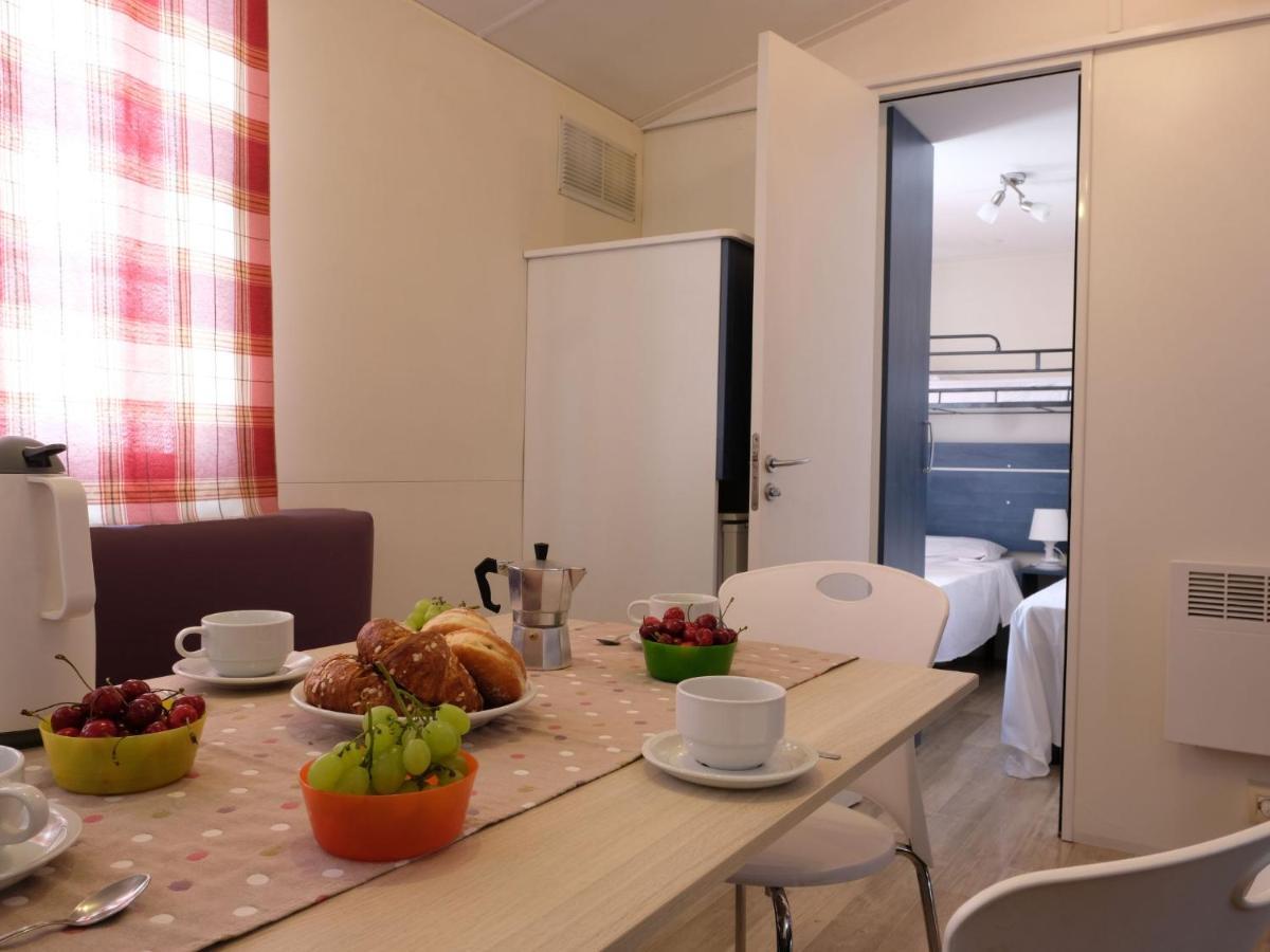 Holiday Home Camping Thurium By Interhome Marina di Schiavonea Exterior foto